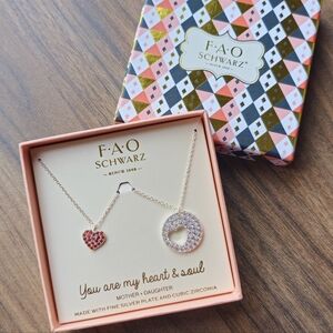 FAO SCHWARZ Mother Daughter Necklaces